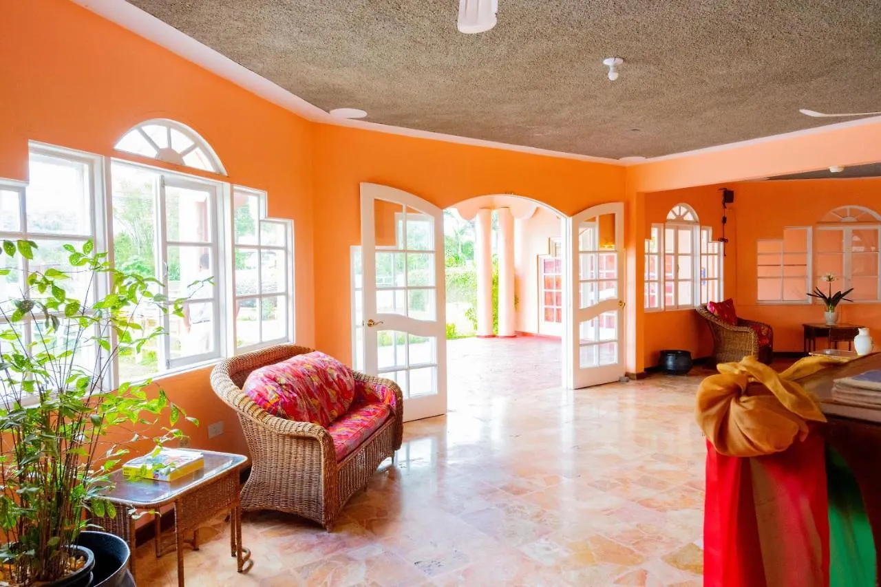 ホテル Shields Negril Villas