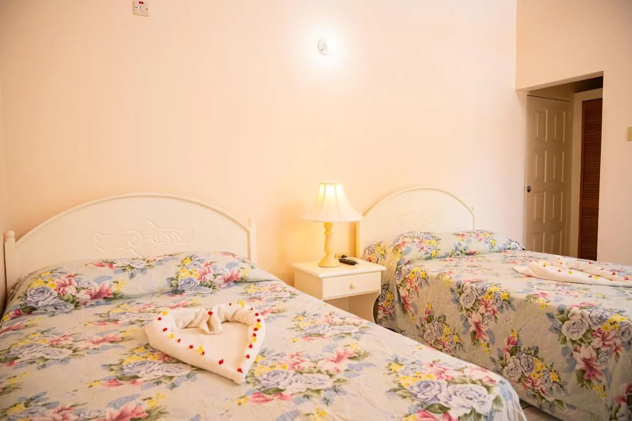 ホテル Shields Negril Villas