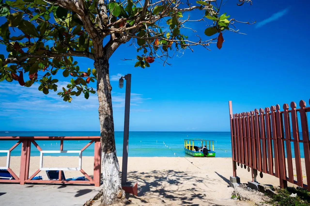 Shields Negril Villas Hotel