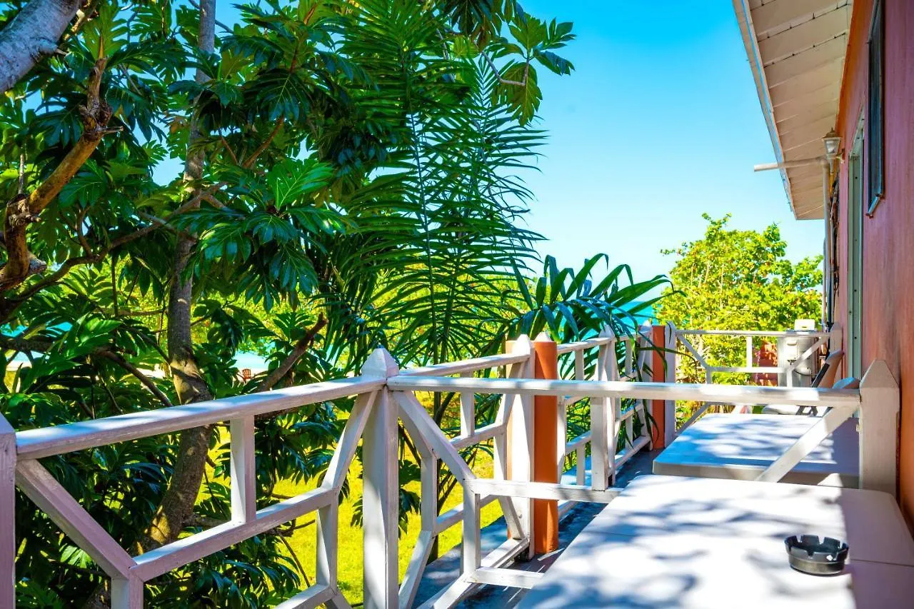 Shields Negril Villas Hotel