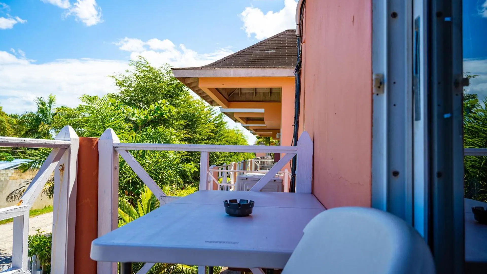 Shields Negril Villas