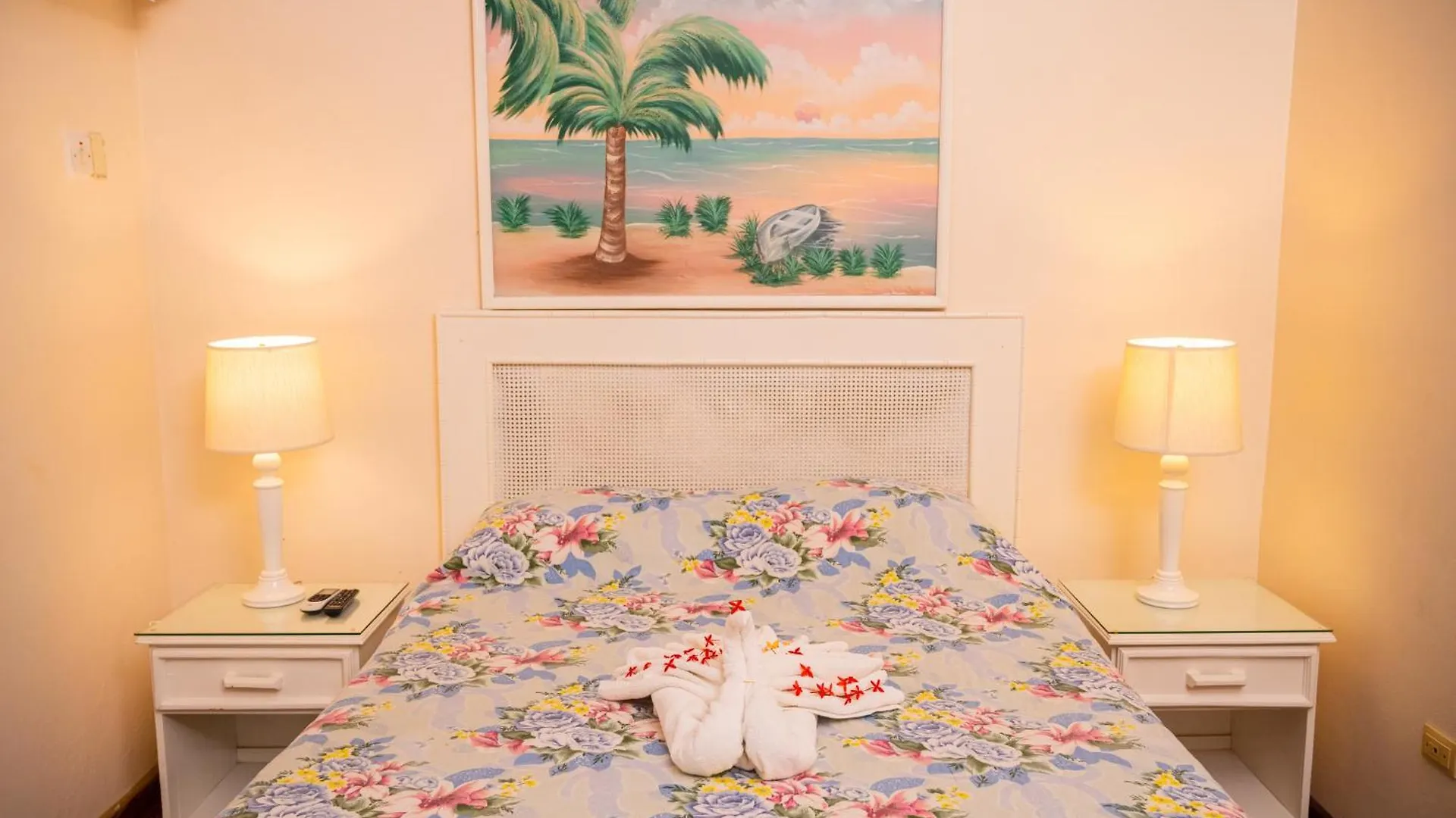 *** Hotel Shields Negril Villas Jamaica